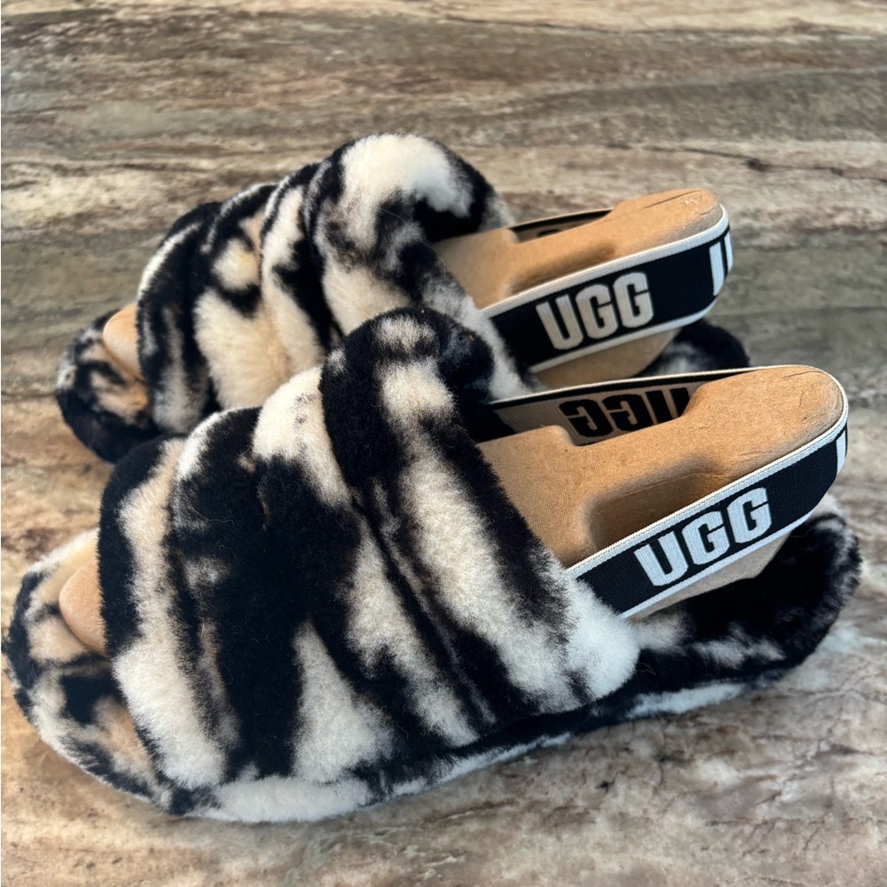 UGG Fluff Yeah Slide Zebra